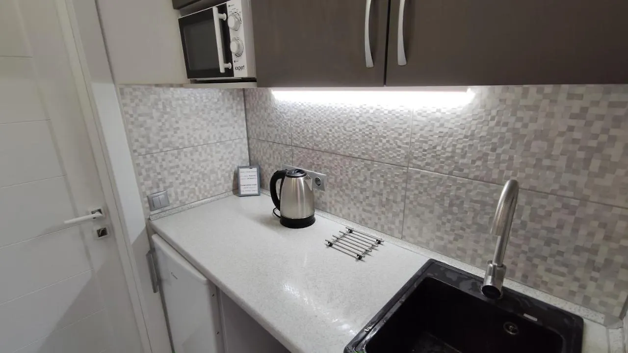 Rybalsky Studio Apartment Podil - Dnipro View Kyiv