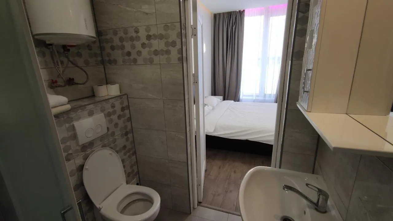 Rybalsky Studio Apartment Podil - Dnipro View Kyiv