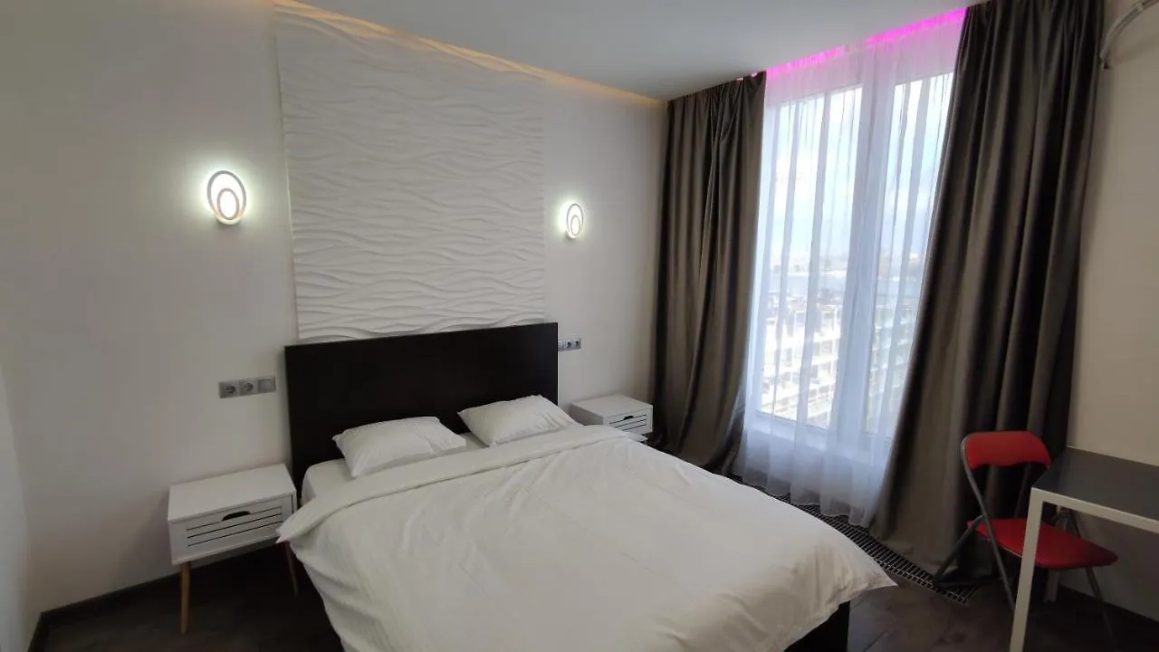Rybalsky Studio Apartment Podil - Dnipro View Kyiv