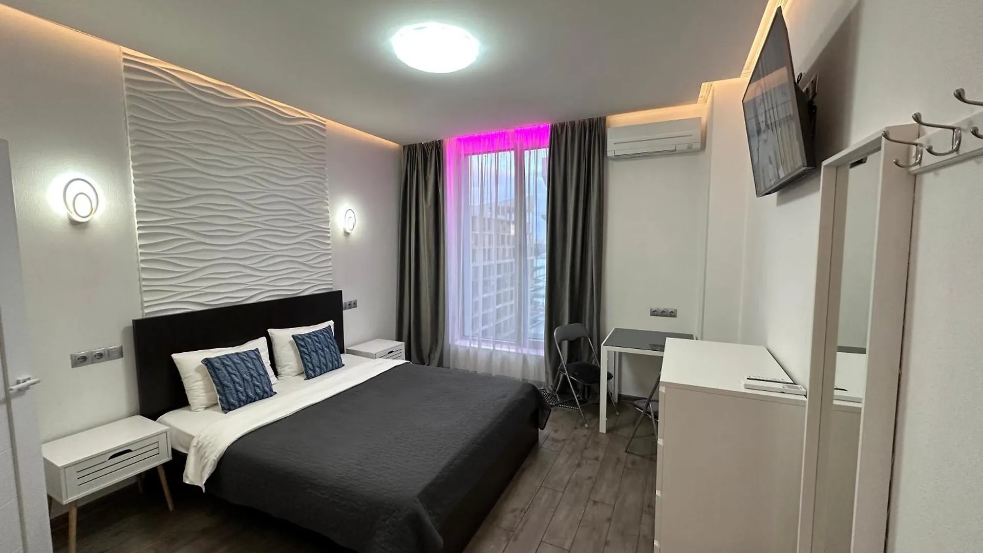 Rybalsky Studio Apartment Podil - Dnipro View contacts